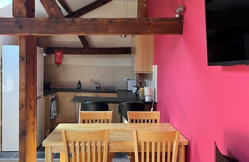 Grantham Apartment | 3 bed apartment - Sleeps 6. Perfect for contractors.