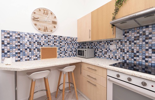 Winchester Apartment | 3 Bed Apartment with Cathedral Views and Free City Centre Parking