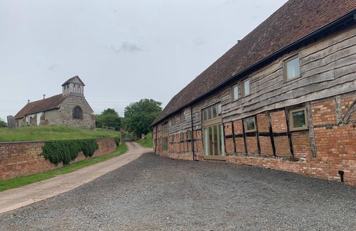 Wixford House | 3 bed barn conversion off beautiful track with picturesque views