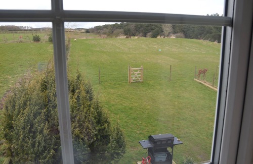 Pickering Cottage | 3 bed cottage Dog/Cat FRIENDLY on site fishing