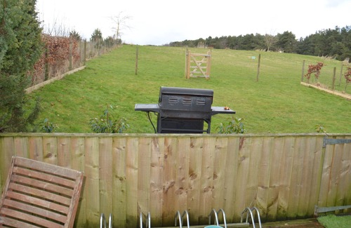 Pickering Cottage | 3 bed cottage Dog/Cat FRIENDLY on site fishing