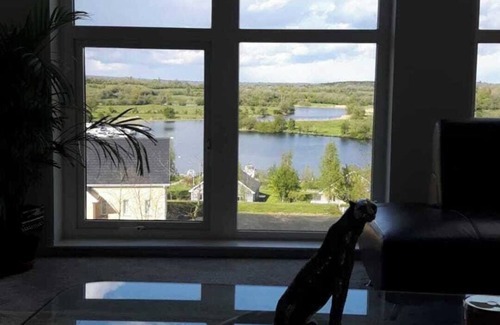 Belturbet House | 3 Bed-Hot Tub-River View-Pet Friendly