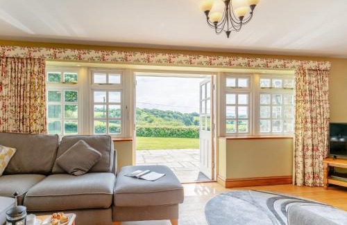 Broadwoodkelly House | 3 Bed in Crediton WAIEC