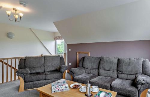 Broadwoodkelly House | 3 Bed in Crediton WAIE3