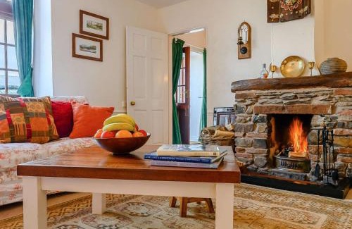 Penrith House | 3 Bed in Watermillock SZ318
