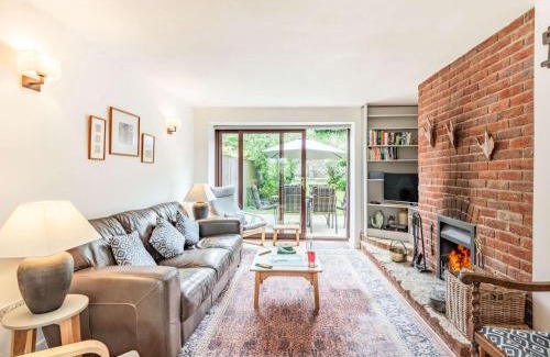 Winfrith Newburgh House | 3 Bed in Winfrith Newburgh DC108