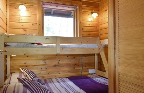 Fourstones Near Bentham Cabin | 3-Bed Lodge - Sleeps 7 - Hot Tub - Pet Friendly