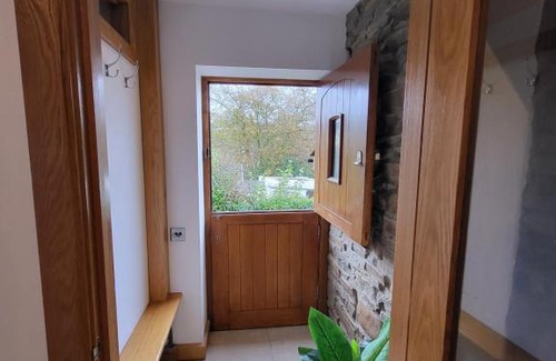 Sketty House | 3 Bed Luxury Cottage With Private Hot Tub