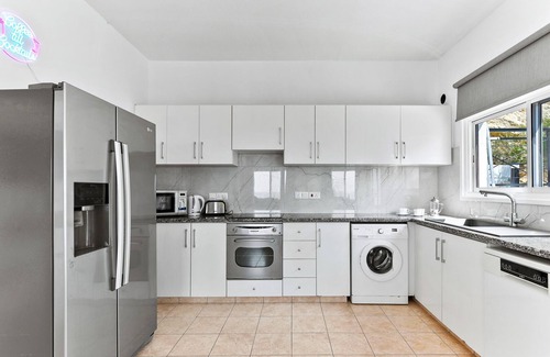 Pissouri Villa | 3 bed villa with pool & walk to beach of Pissouri Bay