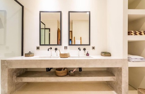 Pererenan Villa | 3 Bed Villa Wowsome Pererenan