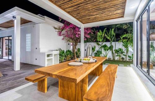 Pererenan Villa | 3 Bed Villa Wowsome Pererenan