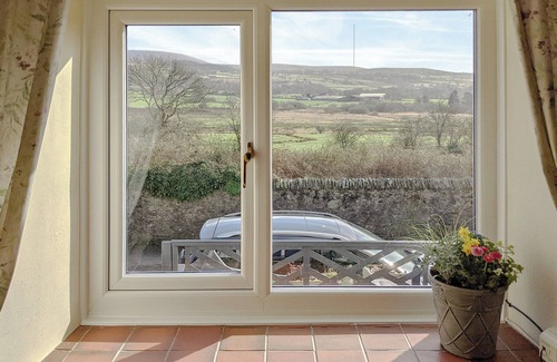 Llanllyfni Cottage | 3 bedroom accommodation in Talysarn near Caernarfon