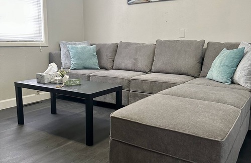 Galena House | 3 Bedroom 1 Bath Home with Karaoke, PS4 & Games, Sleeps 8