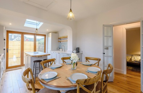 East Wittering Cottage | 3 bedroom accommodation in East Wittering