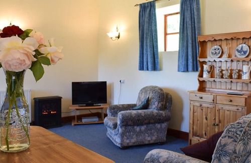 Llansantffraed Cottage | 3 bedroom accommodation in Llanrhystud, near Aberaeron