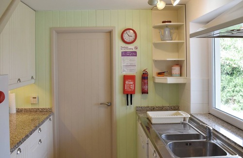 Middleton-on-Sea Cottage | 3 bedroom accommodation in Elmer, Middleton-on-Sea