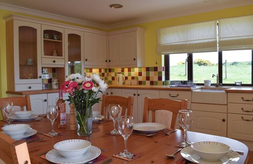 Bonnybridge Cottage | 3 bedroom accommodation in Bonnybridge, near Falkirk