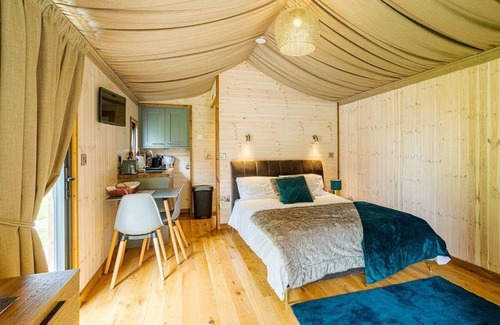 Felton Cabin | 3 bedroom accommodation in Shrewsbury