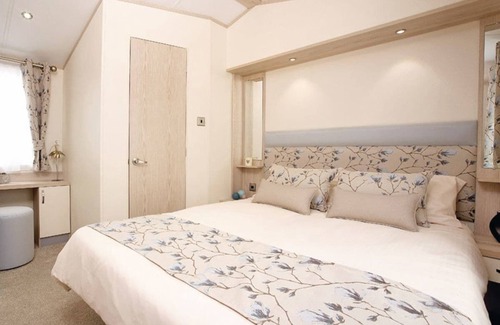 Westmarsh Cabin | 3 bedroom accommodation in Monkton, Nr Ramsgate