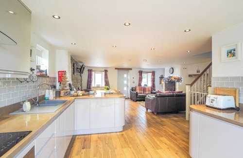 Cilgerran Cottage | 3 bedroom accommodation in Rhoshill, near Cardigan