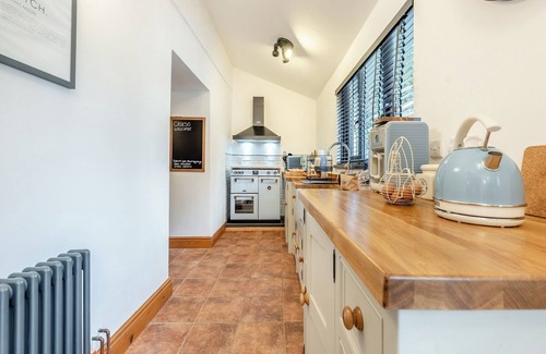 Lampeter Cottage | 3 bedroom accommodation in Cribyn, near Lampeter