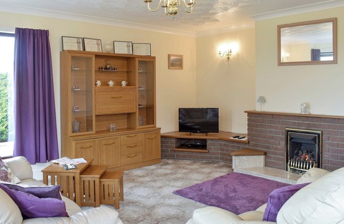 Tal-gareg Cottage | 3 bedroom accommodation in Bwlchyfadfa, Talgarreg