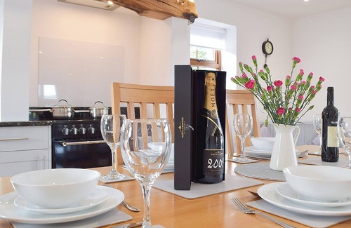 Llanelli Cottage | 3 bedroom accommodation in Pontyberem, near Kidwelly