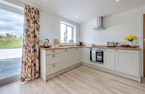 Whitland Cottage | 3 bedroom accommodation in Hebron, near Narberth