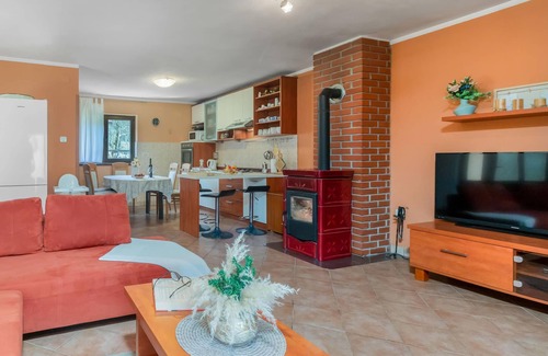 Presika House | 3 bedroom accommodation in Blazevci