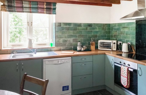 Newport Cottage | 3 bedroom accommodation in Fachongle Ganol, near Newport
