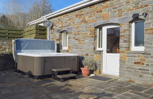 Loughor Cottage | 3 bedroom accommodation in Llangennech, near Llanelli