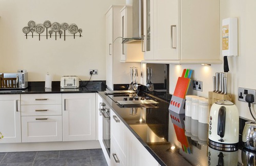 Llanrhychwyn Cottage | 3 bedroom accommodation in Llanrhychwyn, Trefriw