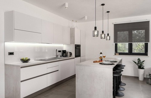Prodol House | 3 bedroom accommodation in Marcana