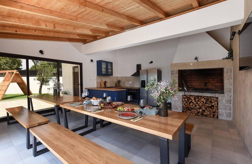 Maslenica House | 3 bedroom amazing home in Maslenica