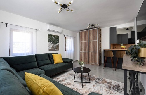 Maslenica House | 3 bedroom amazing home in Maslenica