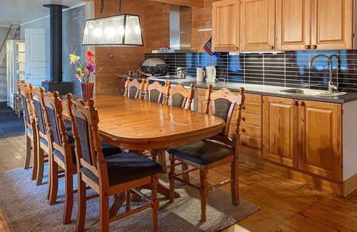 Ulsteinvik House | 3 bedroom amazing home in Haddal