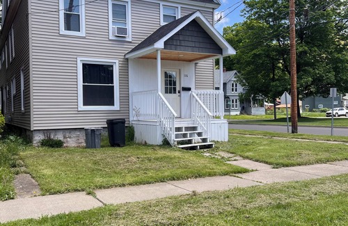 Hornell Apartment | 3-bedroom apartment for family vacation in fingerlake region