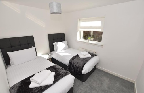Airdrie Apartment | 3 Bedroom Apartment in a Quiet Location
