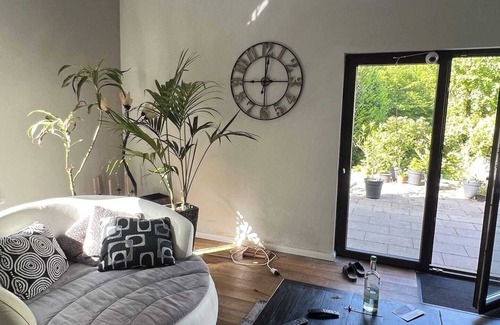 Paulstraße Apartment | 3 Bedroom Apartment in Bochum