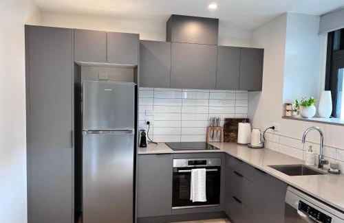 Epsom Apartment | 3 bedroom apartment in Newmarket