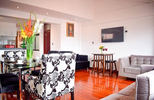 Cusco Apartment | 3 bedroom apartment with garage and breakfast