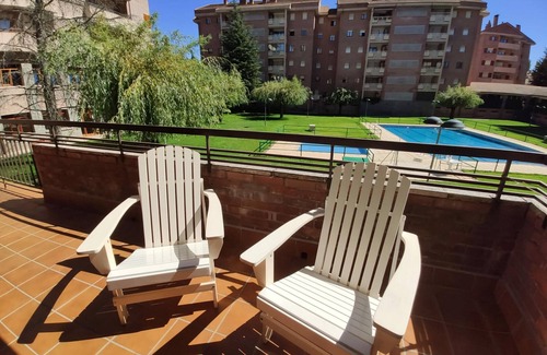 Jaca Apartment | 3-Bedroom Apartment with Pool, Terrace, and Garage in Jaca
