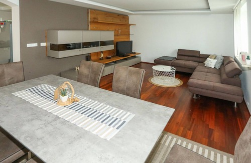 Piran Apartment | 3 bedroom awesome apartment in Secovlje