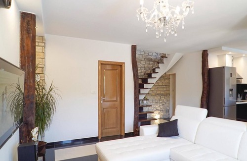 Prolozac House | 3 bedroom awesome home in Sumet