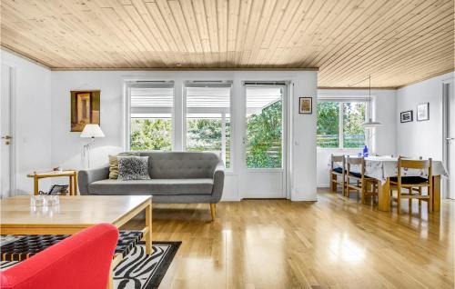 Rageleje House | 3 Bedroom Awesome Home In Vejby