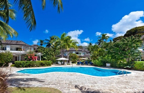 Gibbs Bay Villa | 3 Bedroom Barbados Villa On Gibbs Beach With Communal Pool & Cook Service.