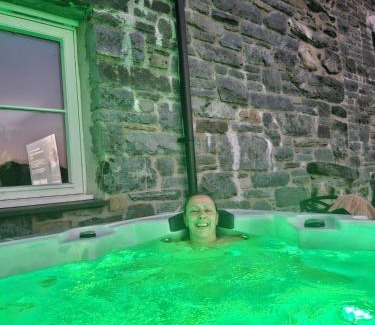 Betws Gwerfil Goch House | 3 Bedroom Barn Conversion with HOT TUB-Garden View - Ty Cerrig Barn