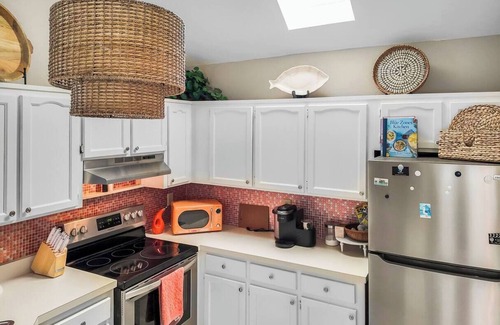 Sunset Beach House | 3-bedroom Beach & Golf Getaway: Family Home, Pool