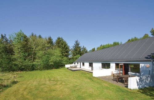 Frostrup House | 3 bedroom beautiful home in Frøstrup