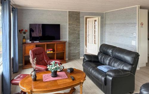 Gjemnes House | 3 Bedroom Beautiful Home In Torvikbukt